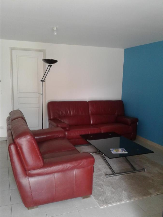 Les Champs Apartment Cernoy-en-Berry ภายนอก รูปภาพ